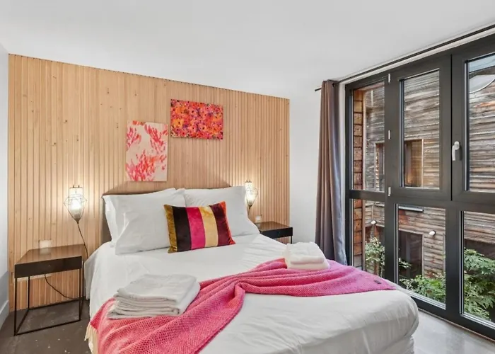 公寓 舍曼韦尔顶楼公寓 *