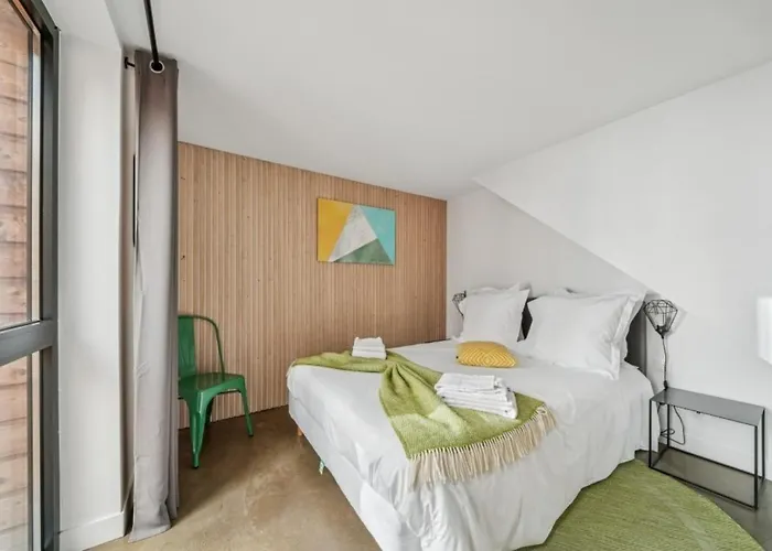 舍曼韦尔顶楼公寓 公寓 *